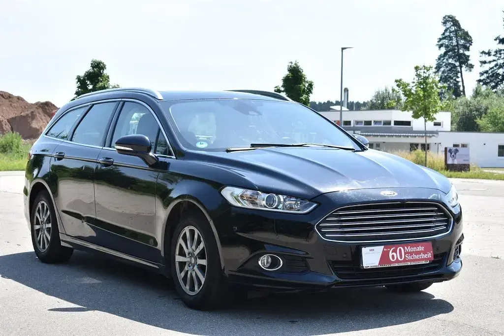 Gebraucht Ford Mondeo 150 PS (110 kW) 2015 Schwarz Limousine