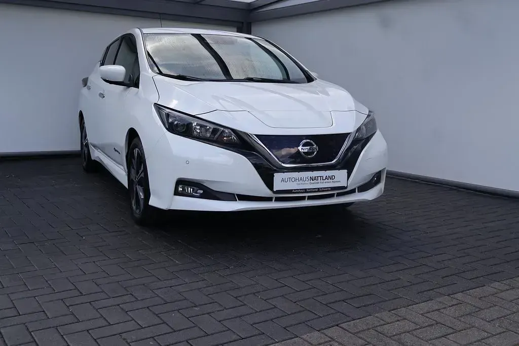 Gebraucht Nissan Leaf 360º 110 kW (150 PS) 2019 Weiß Kleinwagen
