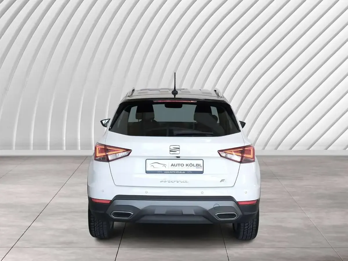 Gebraucht Seat Arona FR 110 PS (80 kW) 2023 "candy" weiss SUV