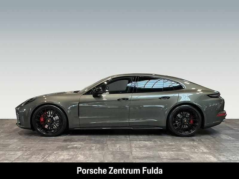 Neu Porsche Panamera GTS 500 PS (367 kW) 2025 Grün Limousine