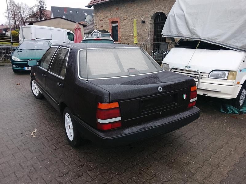 Gebraucht Lancia Thema 115 PS (84 kW) 1988 Rot Limousine