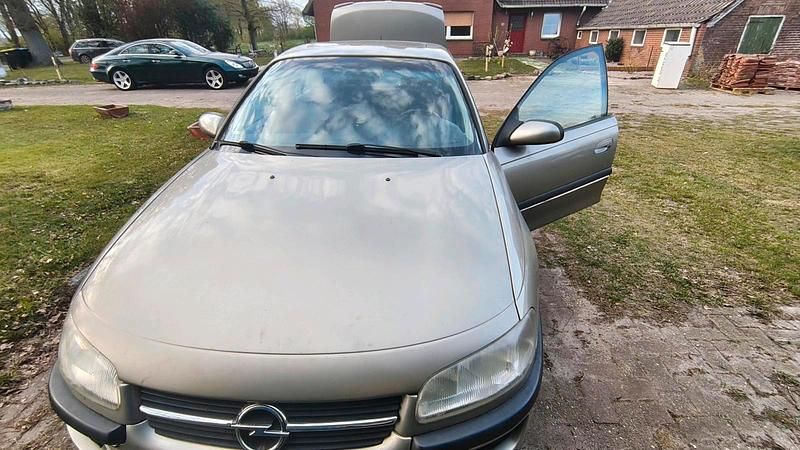 Gebraucht Opel Omega 136 PS (100 kW) 1997 Grau Limousine