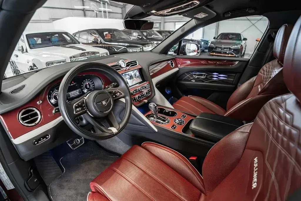 Gebraucht Bentley Bentayga Mulliner 549 PS (403 kW) 2024 Rot SUV