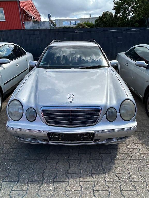 Gebraucht Mercedes 240 170 PS (125 kW) 2002 Silber Limousine