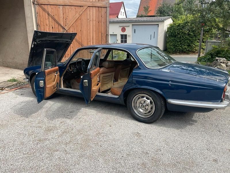 Gebraucht Jaguar XJ6 200 PS (147 kW) 1974 Blau Limousine