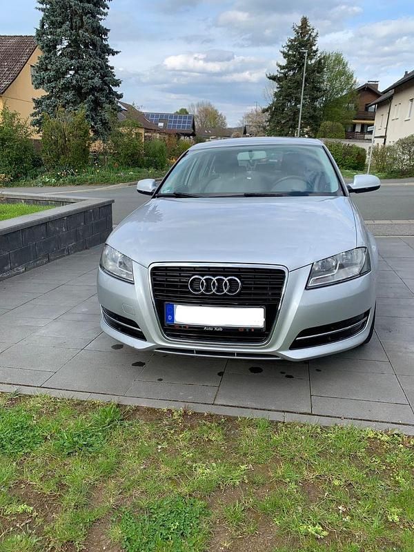 Gebraucht Audi A3 Ambition 140 PS (102 kW) 2011 Silber Limousine