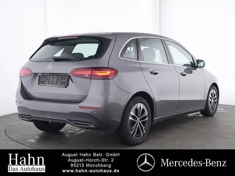 Gebraucht Mercedes B200 Progressive 163 PS (119 kW) 2025 Grau Kleinwagen
