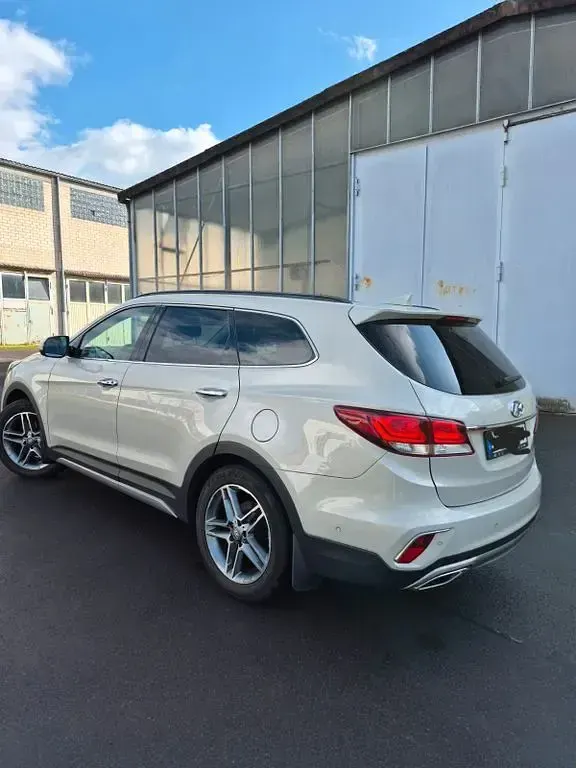 Gebraucht Hyundai Santa Fe 200 PS (147 kW) 2018 Beige SUV