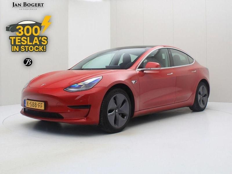 Gebraucht Tesla Model 3 Standard Range 225 kW (306 PS) 2020 Rot Limousine