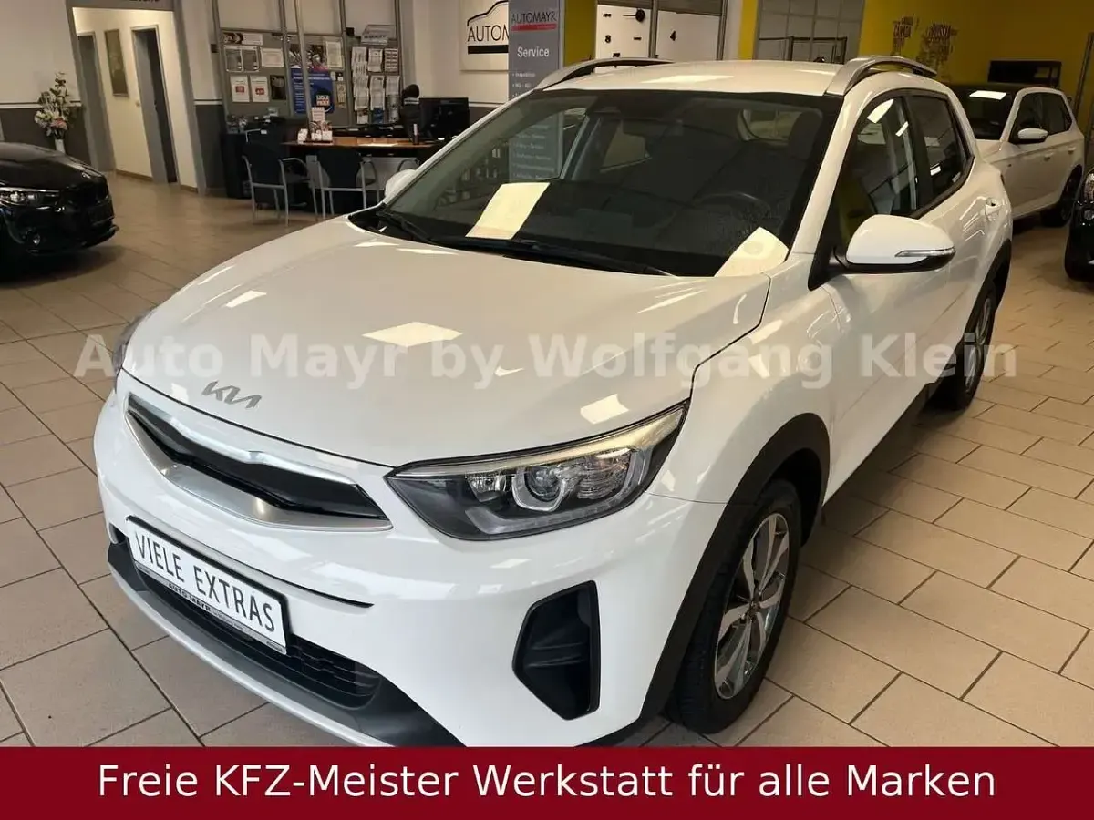 Gebraucht Kia Stonic Vision 101 PS (74 kW) 2023 Weiß SUV