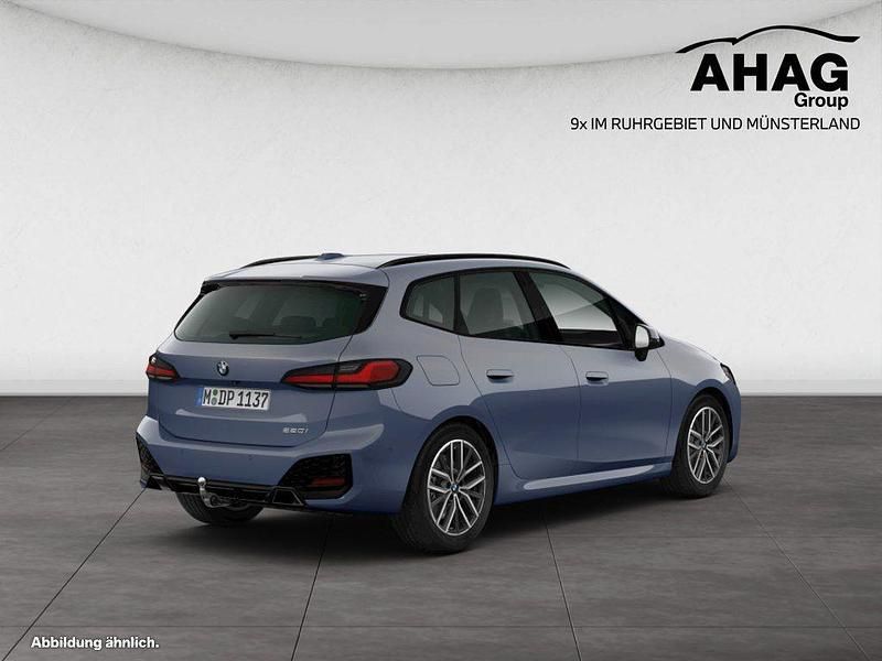 Nowe BMW 220 Performance 170 KM (125 kW) 2026 Szary Sedan/Limuzyna