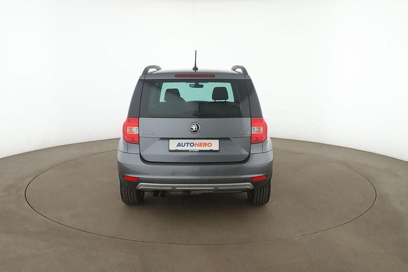 Gebraucht Skoda Yeti Drive 110 PS (80 kW) 2017 Grau SUV