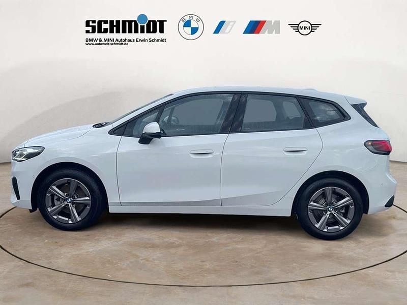 Gebraucht BMW 220 Active Tourer 170 PS (125 kW) 2025 Alpinweiß Van / Kleinbus