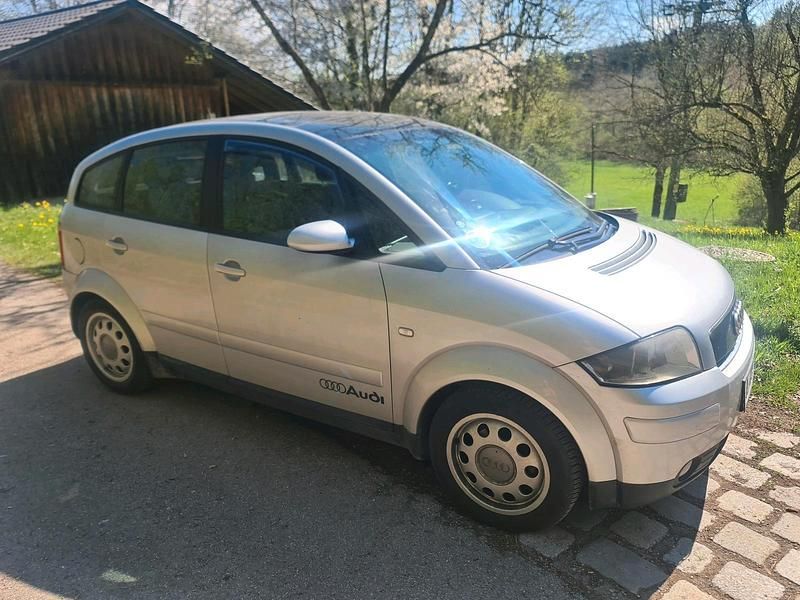 Usata Audi A2 75 CV (55 kW) 2002 Argento Utilitaria