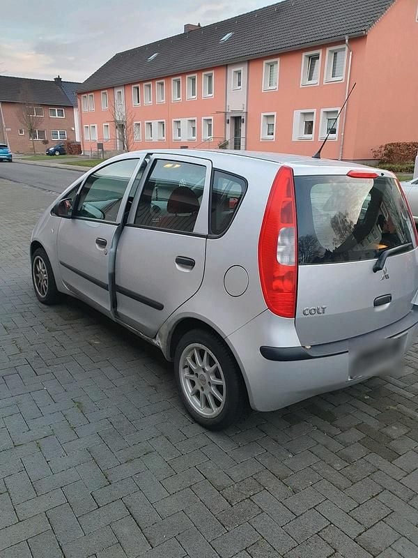 Gebraucht Mitsubishi Colt 95 PS (69 kW) 2005 Grau Kleinwagen