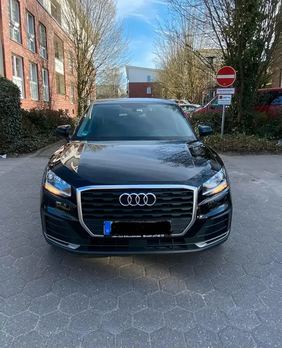 Usata Audi Q2 Basis 116 CV (85 kW) 2017 Nero SUV