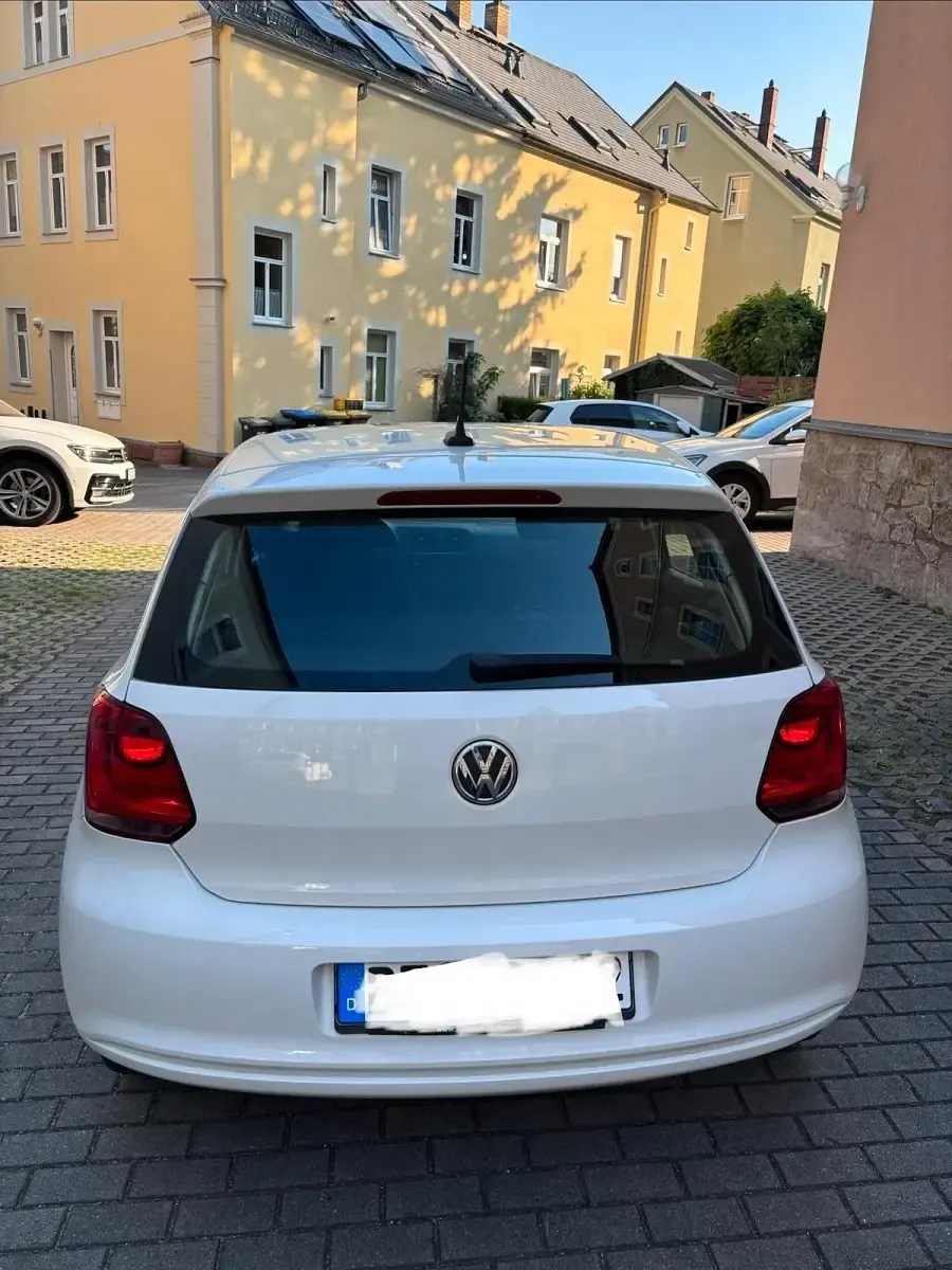 Gebraucht VW Polo 75 PS (55 kW) 2012 Weiß Kleinwagen