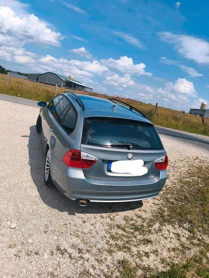 Gebraucht BMW 320 163 PS (119 kW) 2006 Grau Kombi