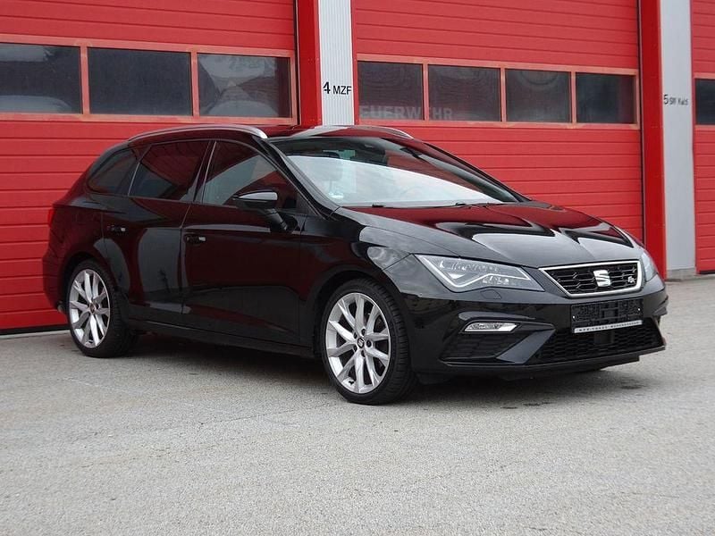 Schwarz Gebraucht 2019 Seat Leon ST FR Kombi | 16.590 € (Fairer Preis) - Bild 1/4