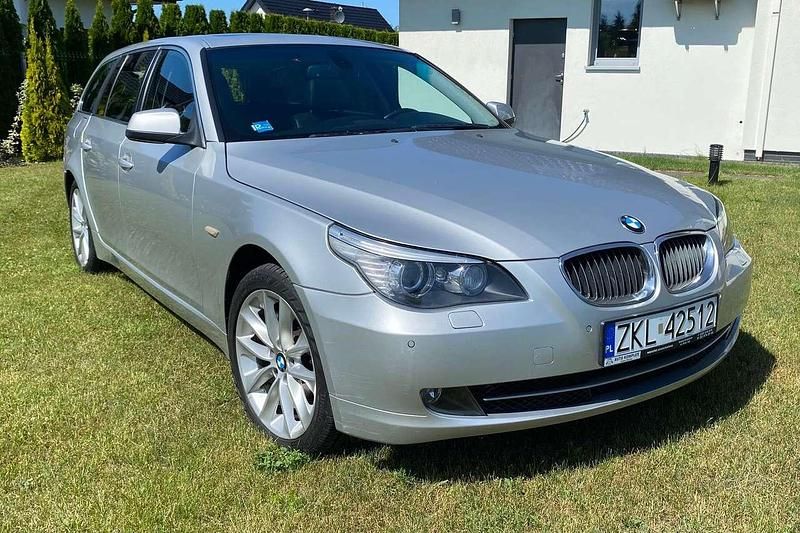 Gebraucht BMW 530 235 PS (172 kW) 2009 Silber Kombi
