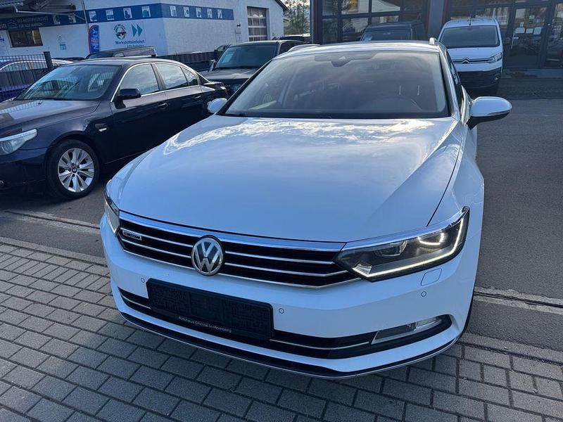 Gebraucht VW Passat Comfortline 239 PS (175 kW) 2015 Weiß Kombi