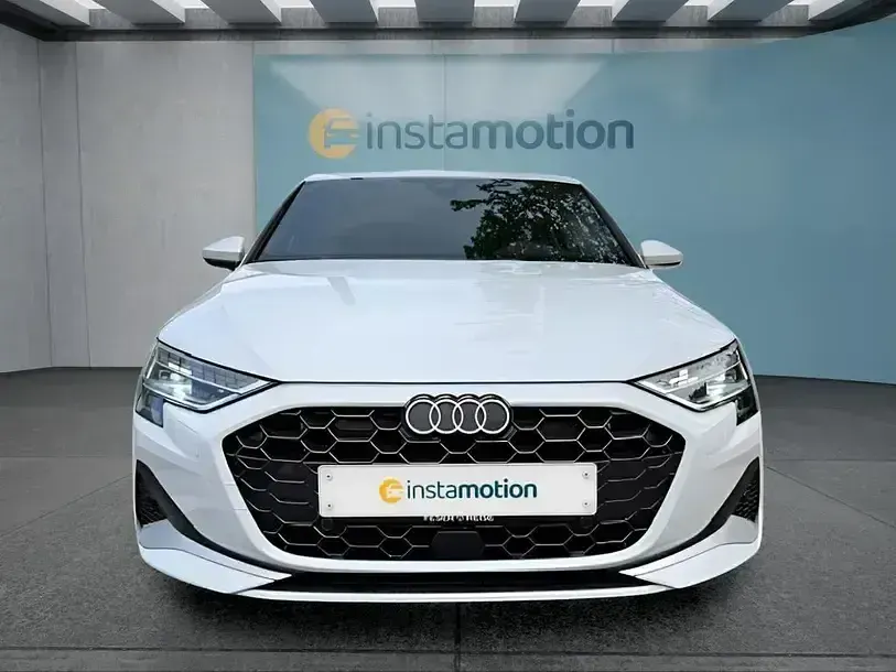 Gebraucht Audi A3 150 PS (110 kW) 2025 Weiss Limousine