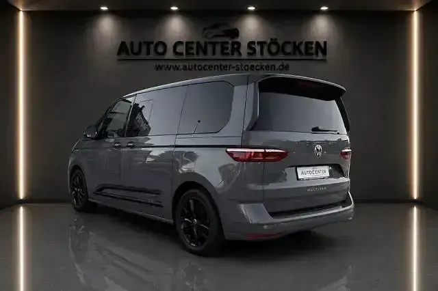 Gebraucht VW Multivan Edition 150 PS (110 kW) 2023 Pure grey Van / Kleinbus
