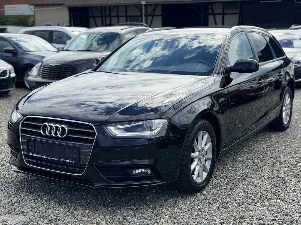 Gebraucht Audi A4 Attraction 143 PS (105 kW) 2012 Schwarz Kombi
