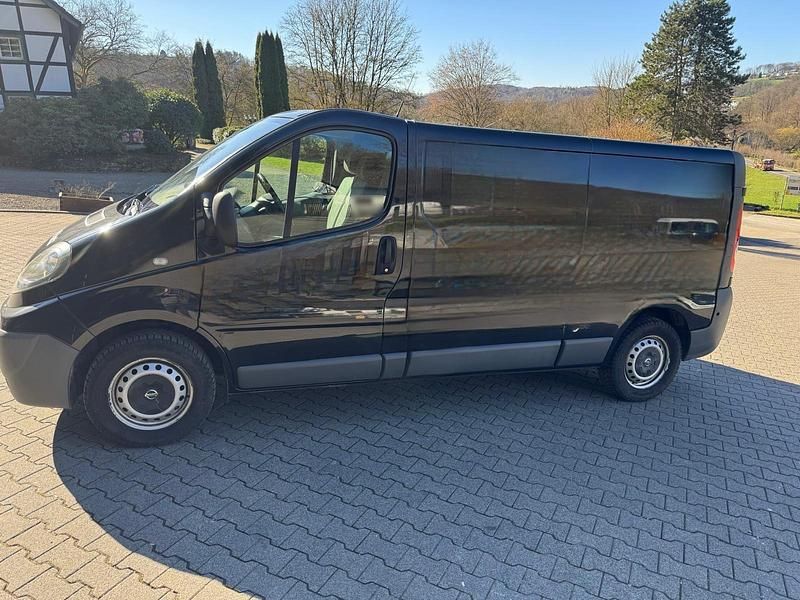 Gebraucht Nissan Primastar 115 PS (84 kW) 2014 Schwarz Van / Kleinbus