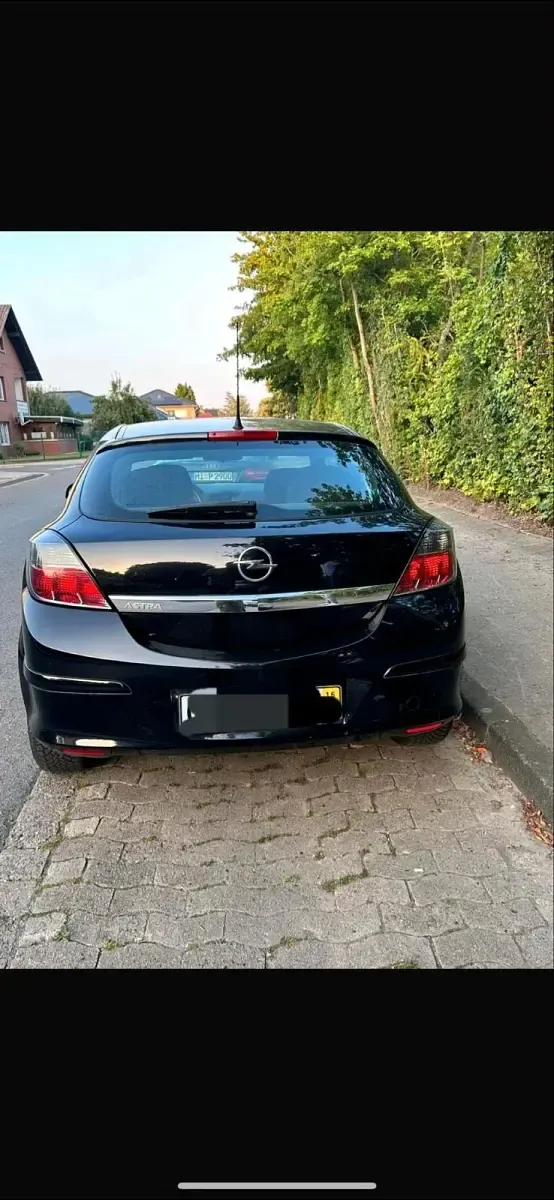Gebraucht Opel Astra 105 PS (77 kW) 2006 Schwarz Coupé