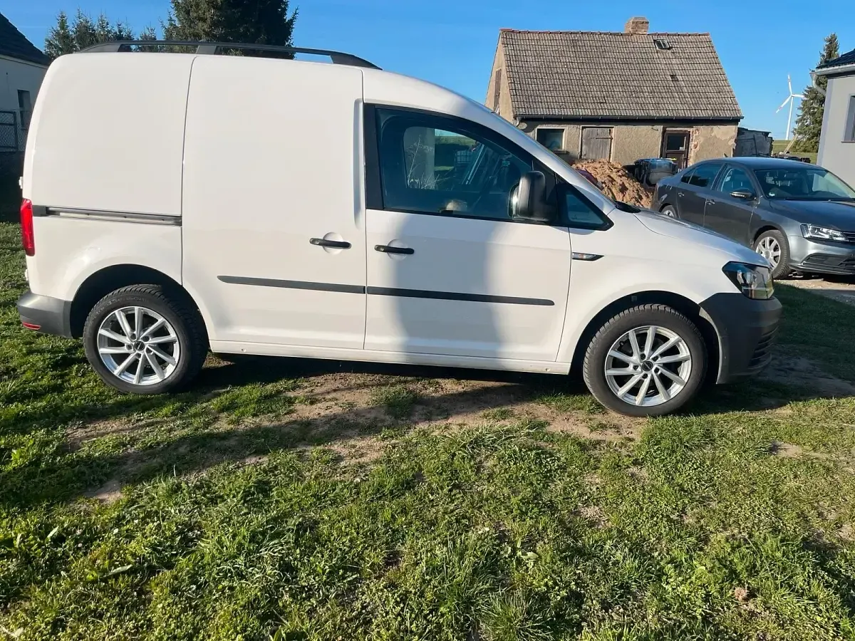 Gebraucht VW Caddy 75 PS (55 kW) 2016 Weiß Van / Kleinbus