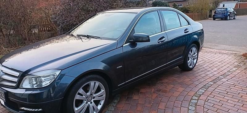 Gebraucht Mercedes C180 156 PS (114 kW) 2010 Grau Limousine