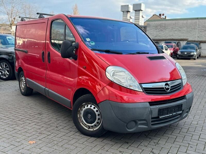 Rot Gebraucht 2007 Opel Vivaro Van | 3.700 € (Guter Preis) - Bild 1/4