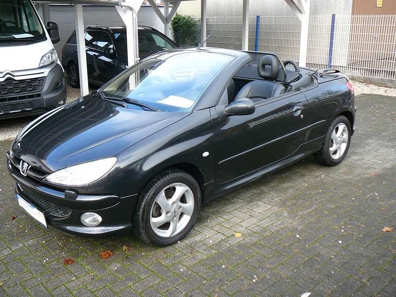Noir obsidien Gebraucht 2003 Peugeot 206 CC Platinum Cabrio | 2.450 € (Fairer Preis) - Bild 1/4