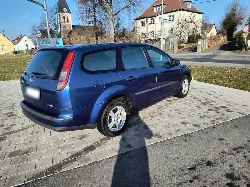 Second-hand Ford Focus 100 CP (73 kW) 2007 Albastru Break