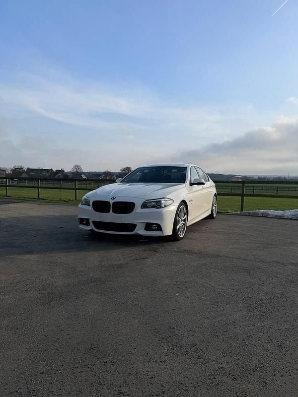 Gebraucht BMW 528 M Sport 245 PS (180 kW) 2014 Weiß Limousine