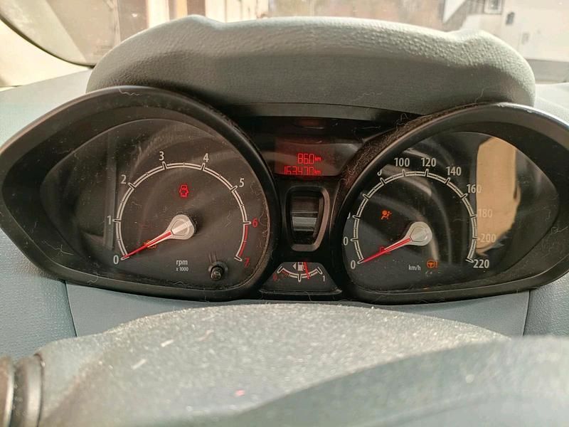 Gebraucht Ford Fiesta 80 PS (58 kW) 2008 Grau Kleinwagen