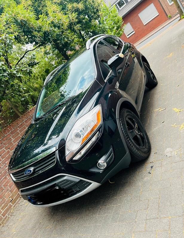 Schwarz Gebraucht 2012 Ford Kuga Titanium SUV | 5.500 € (Guter Preis) - Bild 1/4