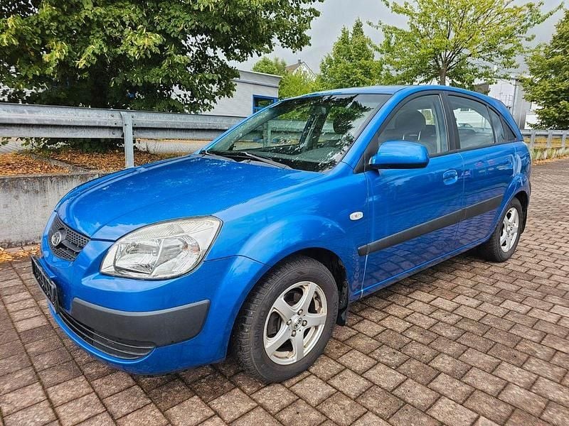 Blau Gebraucht 2010 Kia Rio Limousine | 2.200 € (Fairer Preis) - Bild 1/4