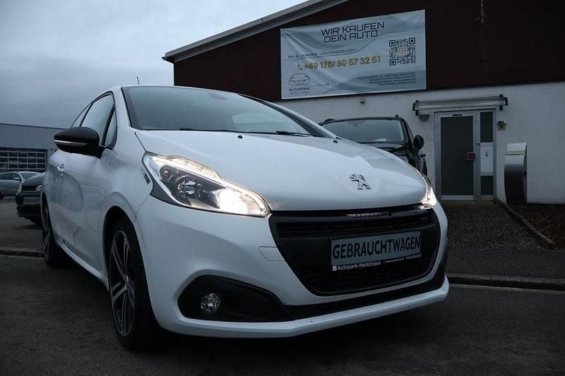 Weiß Gebraucht 2017 Peugeot 208 Allure GT-Line Kleinwagen | 8.999 € (Fairer Preis) - Bild 1/4