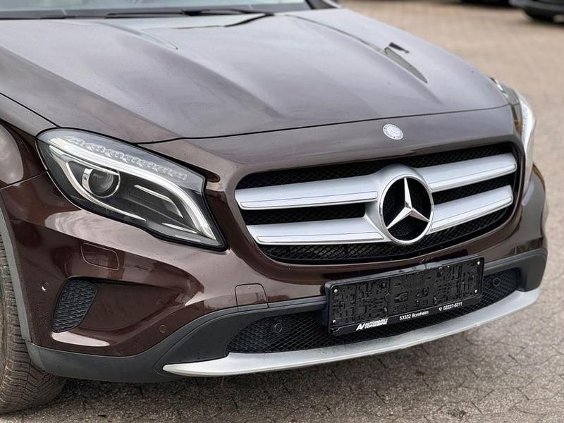 Gebraucht Mercedes GLA220 170 PS (125 kW) 2015 Braun SUV