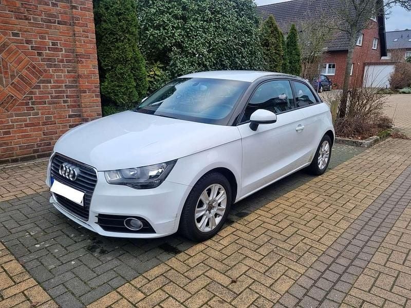 Gebraucht Audi A1 Premium 86 PS (63 kW) 2014 Weiß Limousine