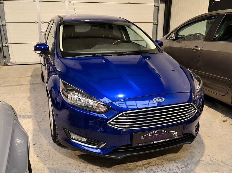 Second-hand Ford Focus Titanium 125 CP (91 kW) 2017 Albastru Break