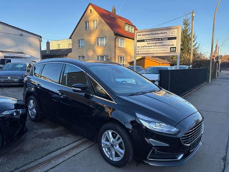 Schwarz Gebraucht 2022 Ford S-MAX Titanium Van / Kleinbus | 13.900 € (Fairer Preis) - Bild 1/4