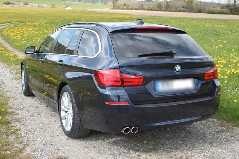 Second-hand BMW 520 Efficient Dynamics 184 CP (135 kW) 2012 Albastru Break