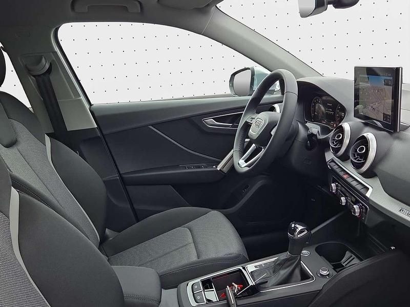 Neu Audi Q2 Advanced Plus 150 PS (110 kW) 2026 Florettsilber metallic SUV