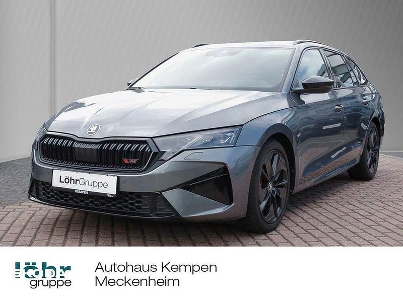 Graphitegrau metallic Gebraucht 2024 Skoda Octavia RS Kombi | 36.850 € (Superpreis) - Bild 1/4