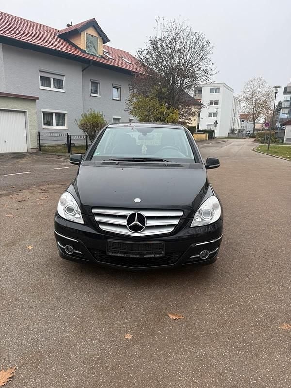 Schwarz Gebraucht 2009 Mercedes B200 Van / Kleinbus | 3.300 € (Superpreis) - Bild 1/4