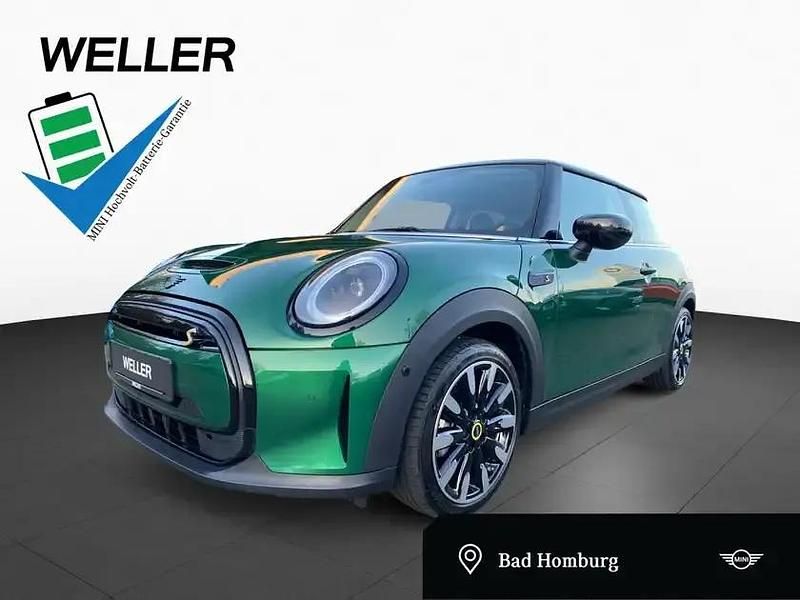 British racing green (dunkelgrün) Gebraucht 2021 Mini Cooper SE Kleinwagen | 15.740 € (Guter Preis) - Bild 1/3