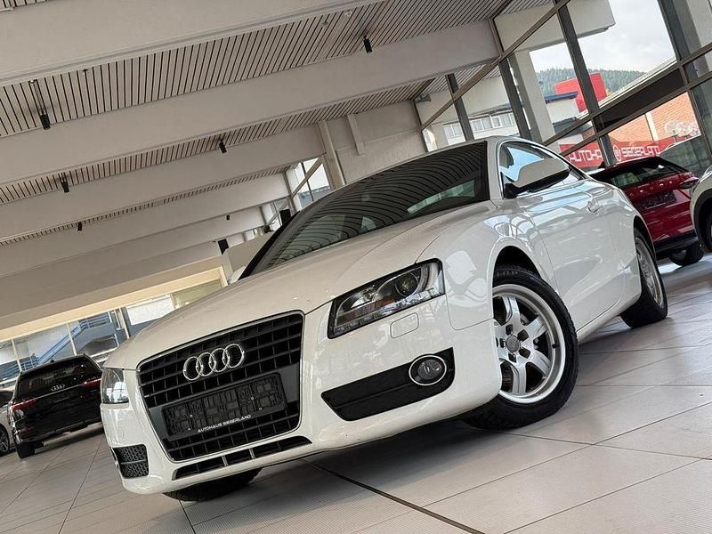 Weiß Gebraucht 2011 Audi A5 Sport Coupé | 6.991 € (Fairer Preis) - Bild 1/4